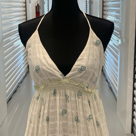 Chelsea And Violet Sun Dress - Picture 2 of 11